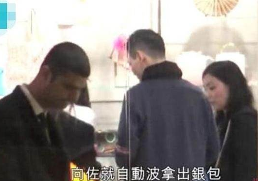 向佐为何迅速甩掉王可如选择郭碧婷？王可如败在何处？