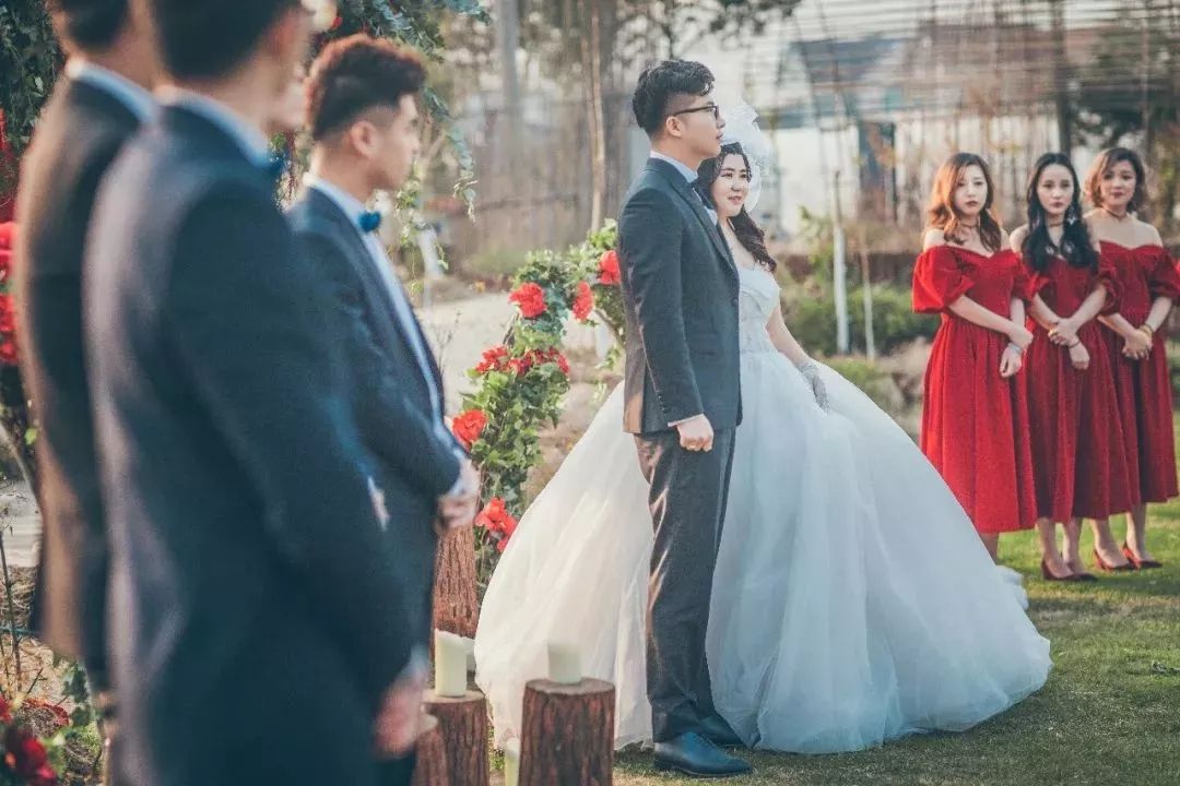 婚礼视频背景音乐推荐：打造浪漫婚礼的必备曲目大全