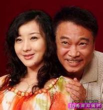 吴孟达卖房养家小儿子罕见曝光，三段婚姻情史引关注