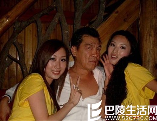 成奎安两个老婆照片资料 两个老婆和睦相处不易